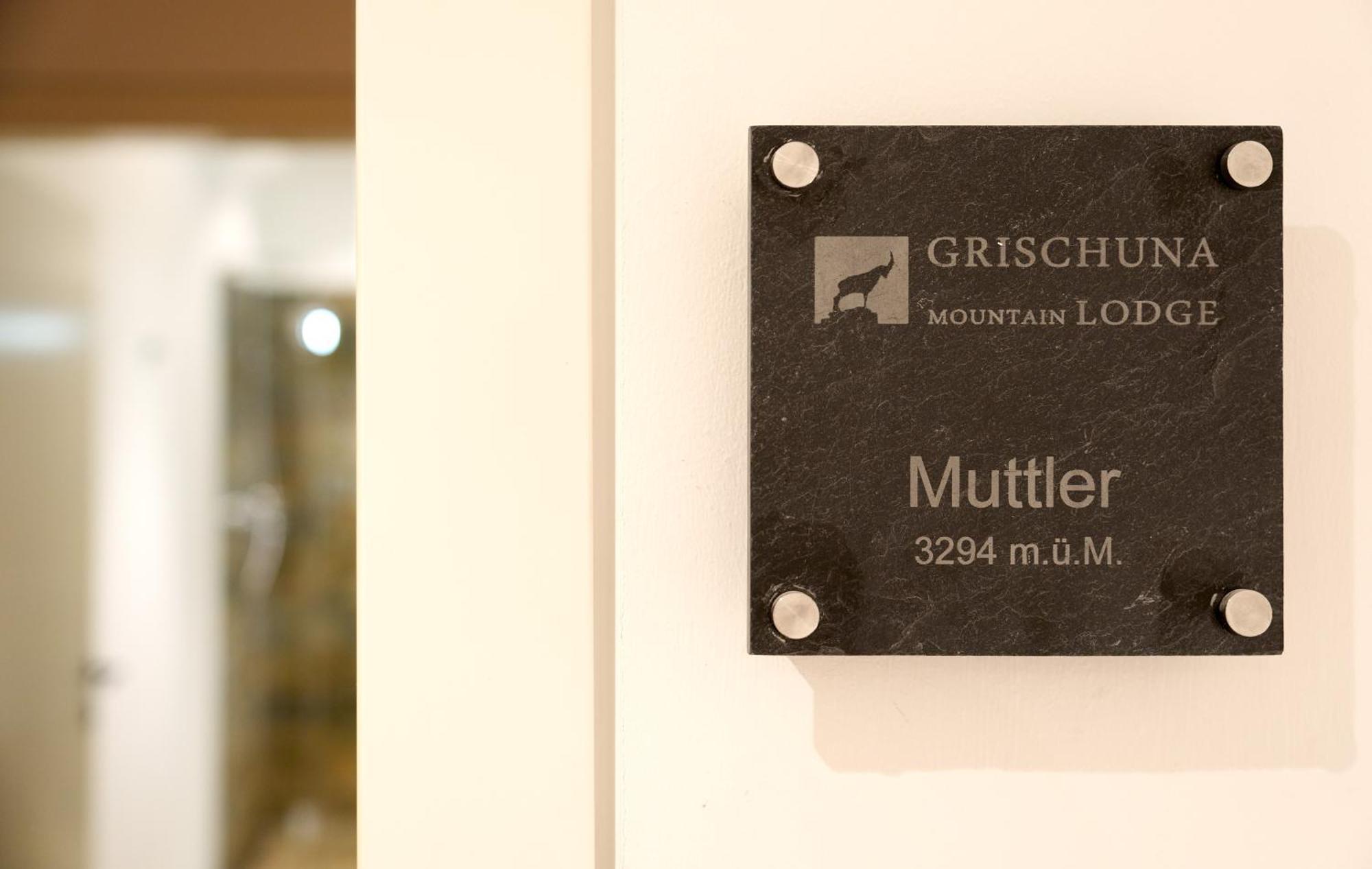 Grischuna Mountain Lodge ザムナウン エクステリア 写真