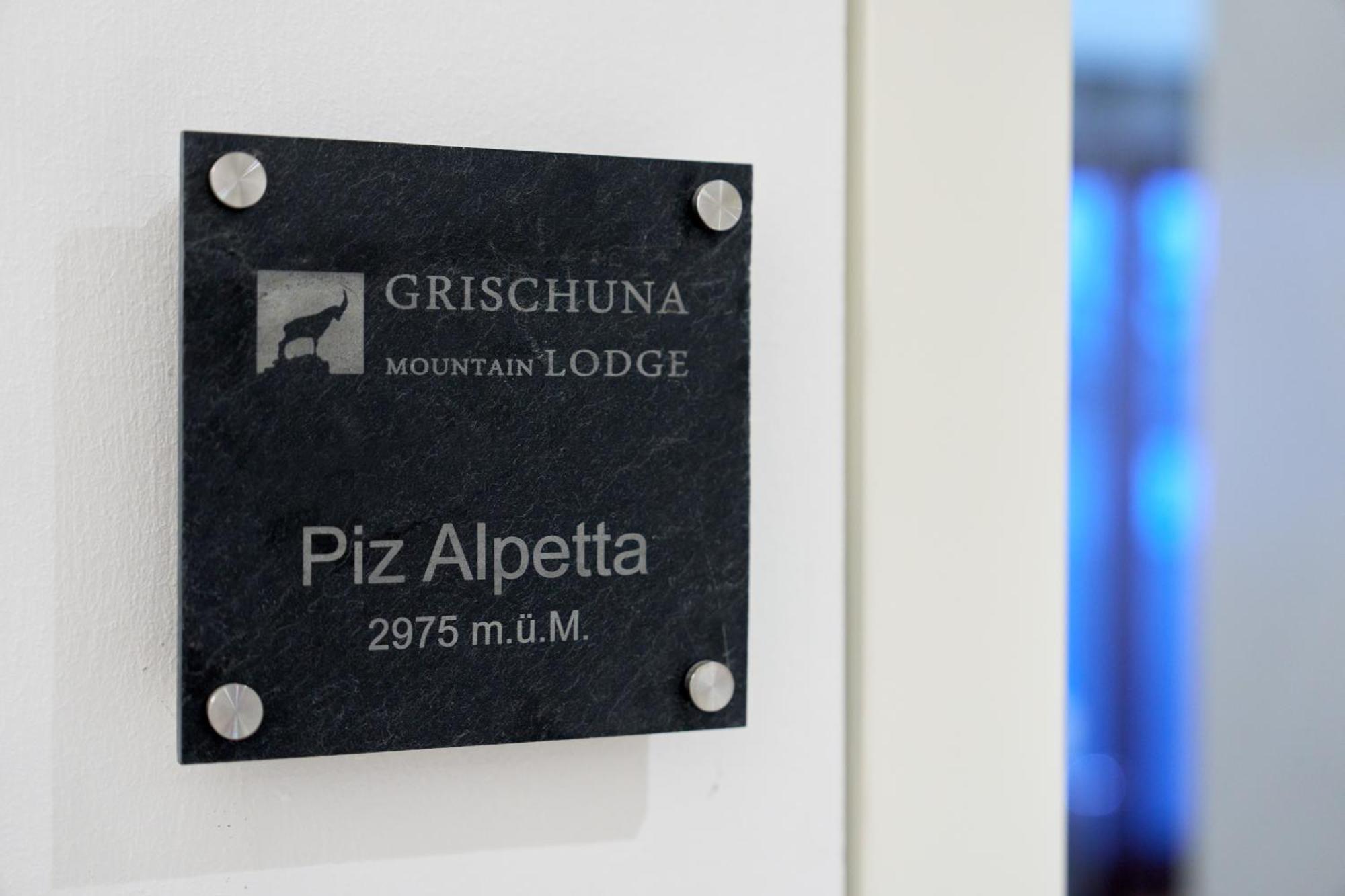 Grischuna Mountain Lodge ザムナウン エクステリア 写真